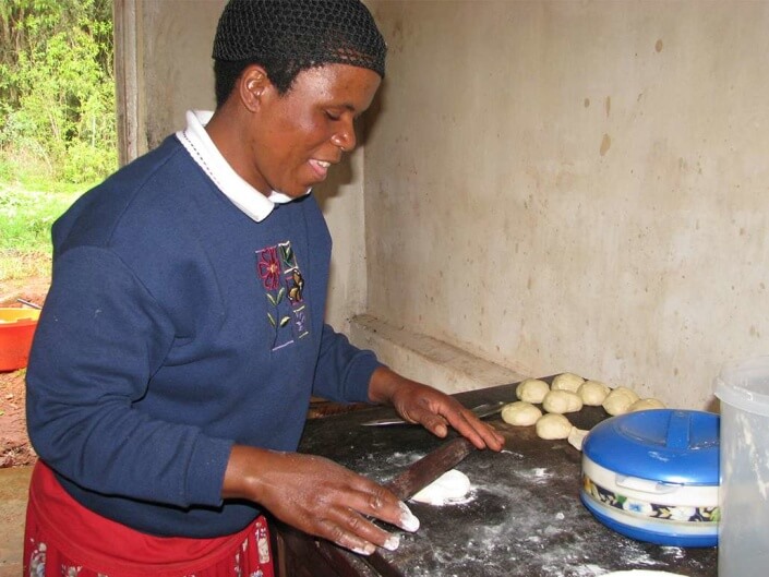 cook for volunteers in Tanzania