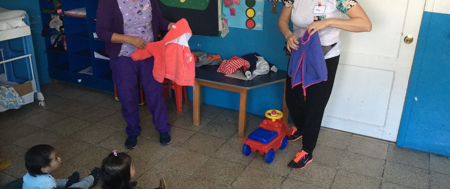 Volunteering with children in Ecuador