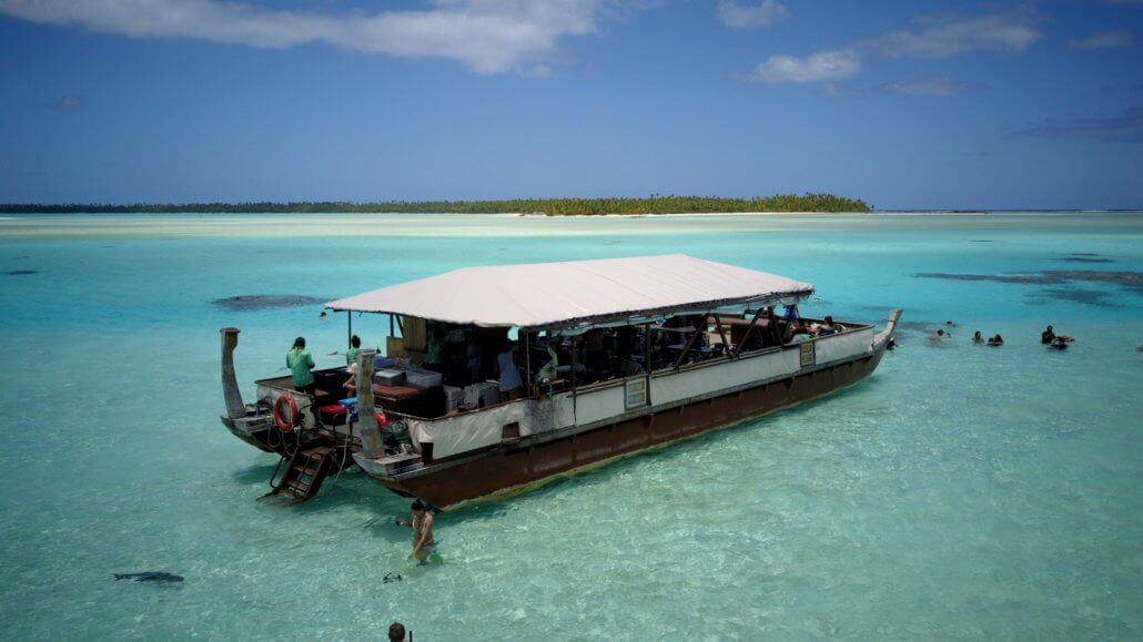 There are many boat ride options around the Cook Islands.