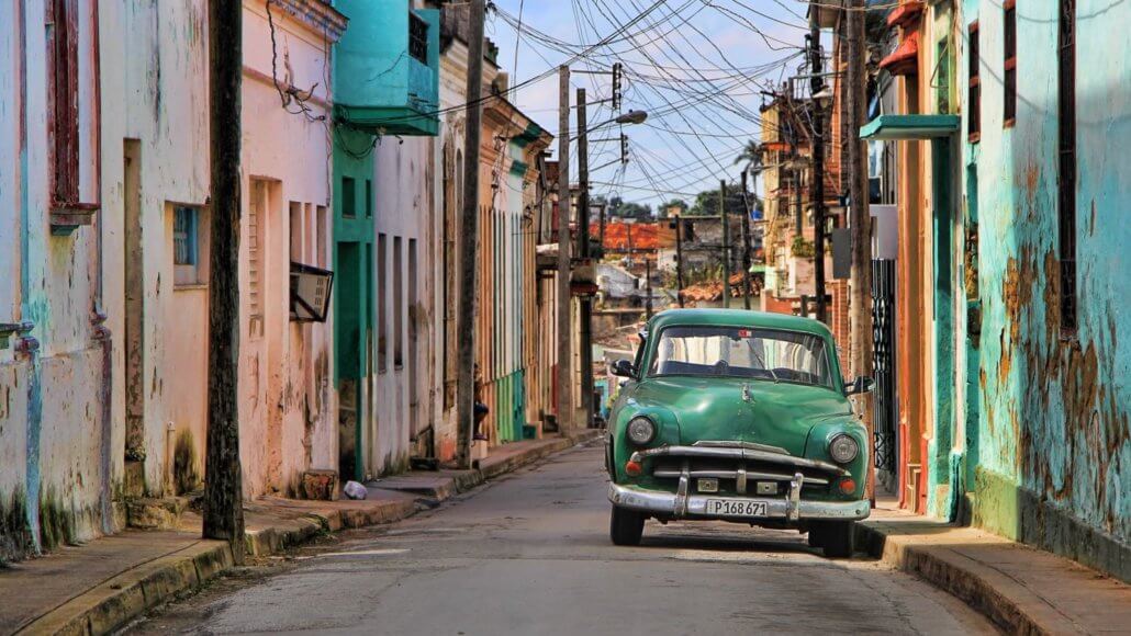 Noticias de Aerolíneas Argentinas y Austral - Página 42 Streets-of-Havana-Cuba.--1030x580
