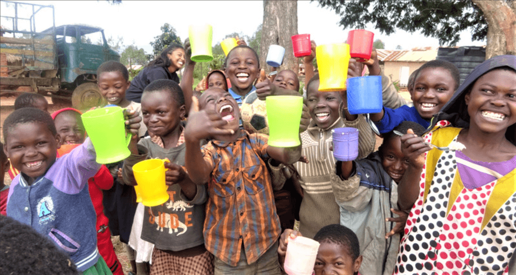 https://globalvolunteers.org/wp-content/uploads/2020/09/tanzanian-kids-1-1030x549.png