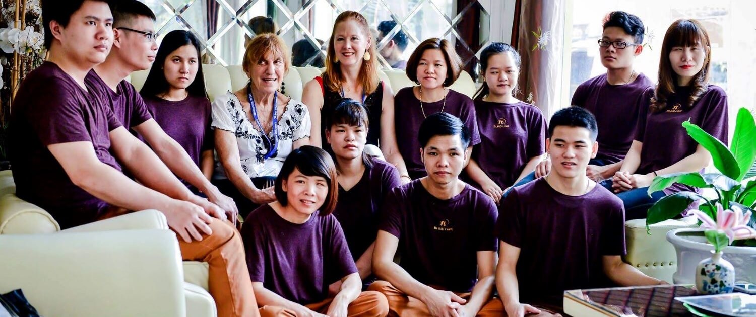 Volunteers worked at Omamori Spa with massage therapist professionals vietnam